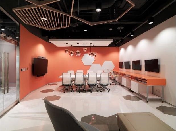 Amazon office by Riane